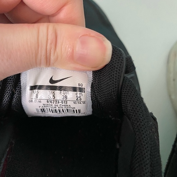 NIKE Air Max Thea Black Running Shoes, Women’s Size 8, Preloved - Picture 6 of 9